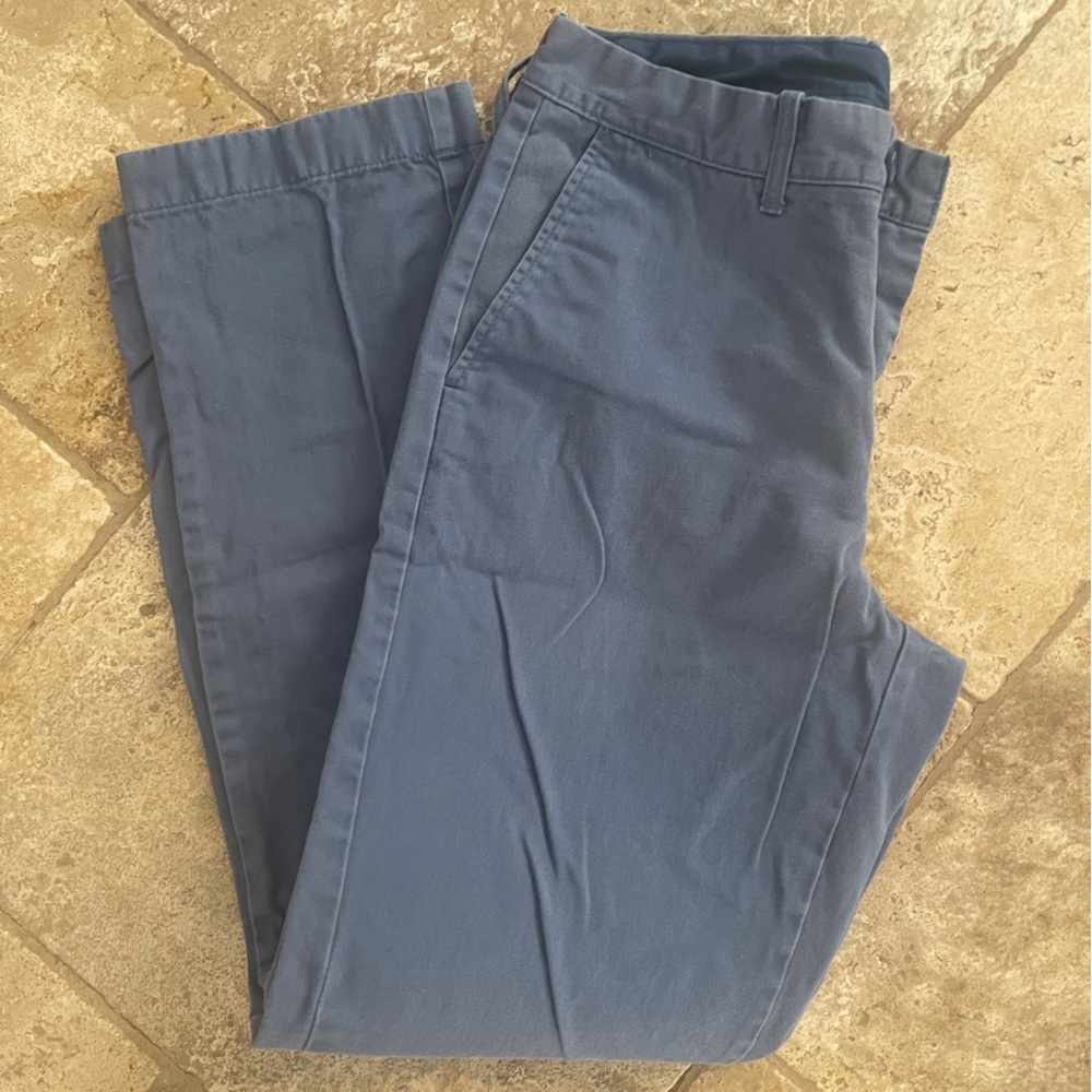 Men’s J Crew Sutton Chinos in blue size 31x32